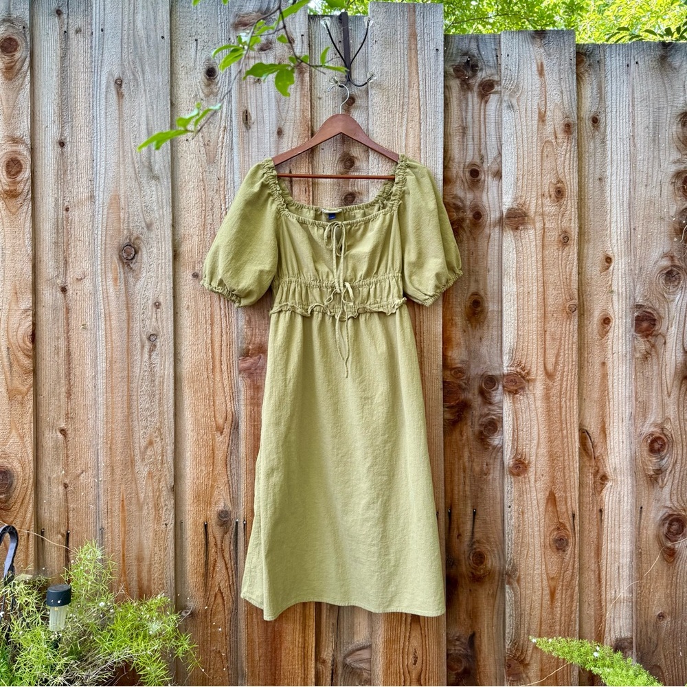 Olive Green Cotton Puff-Sleeve Cottagecore Midi Dress 🌿